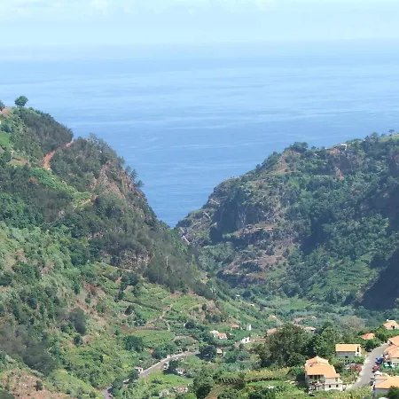 Bed and Breakfast Ilha & Montanha - 3*