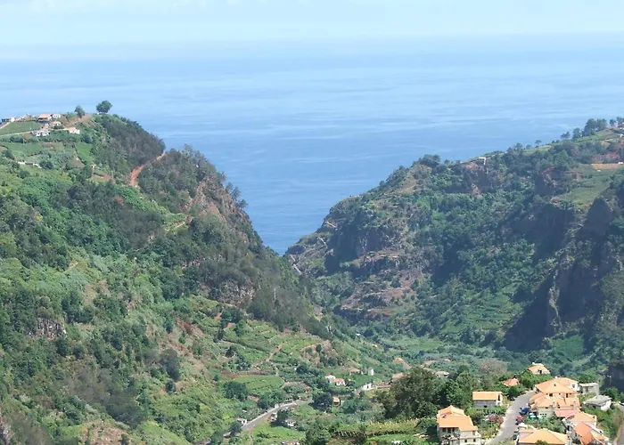 Nocleg ze śniadaniem Ilha & Montanha - 3*